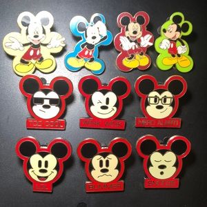 Disney pins
